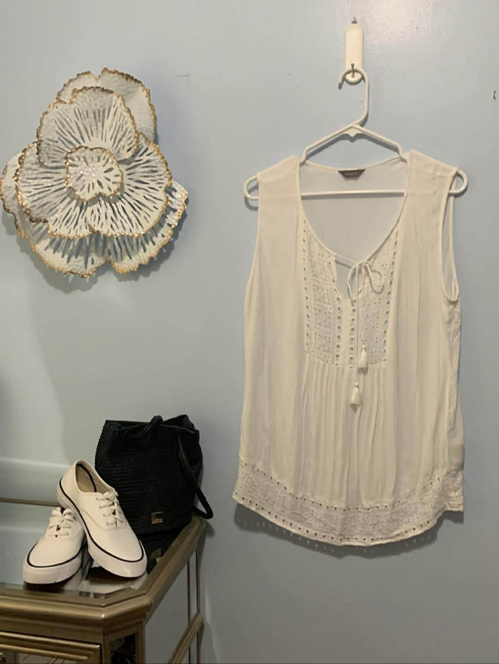 Denver Hayes Sleeveless Cream Crochet-Trim Peasant Top